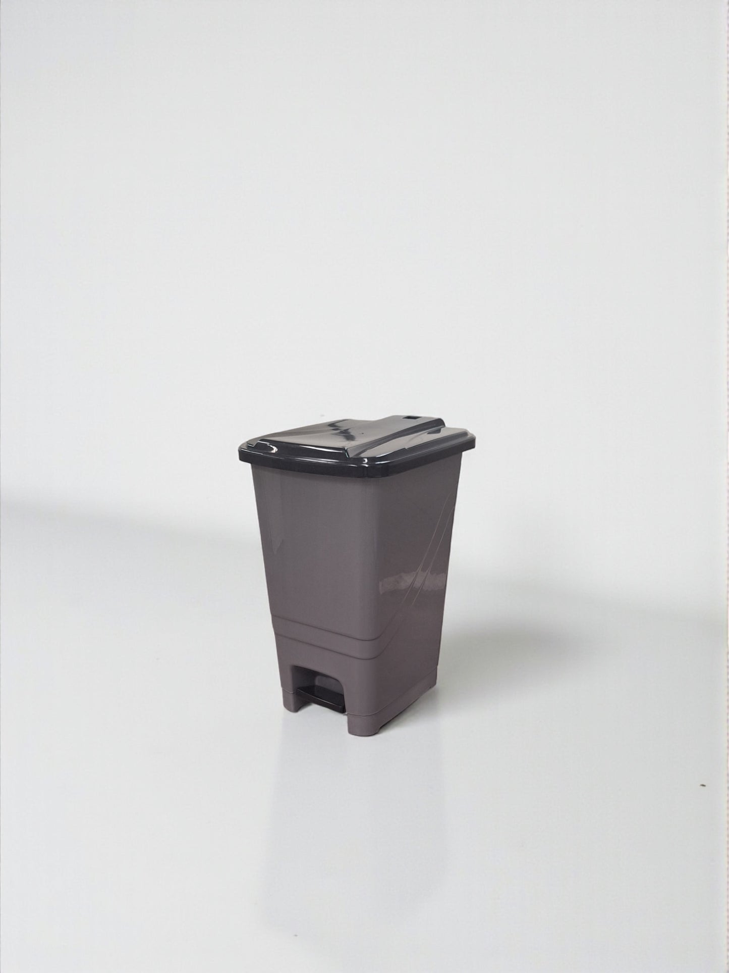 Vuilnisbak met Pedaal – Donkerbruin – 25L