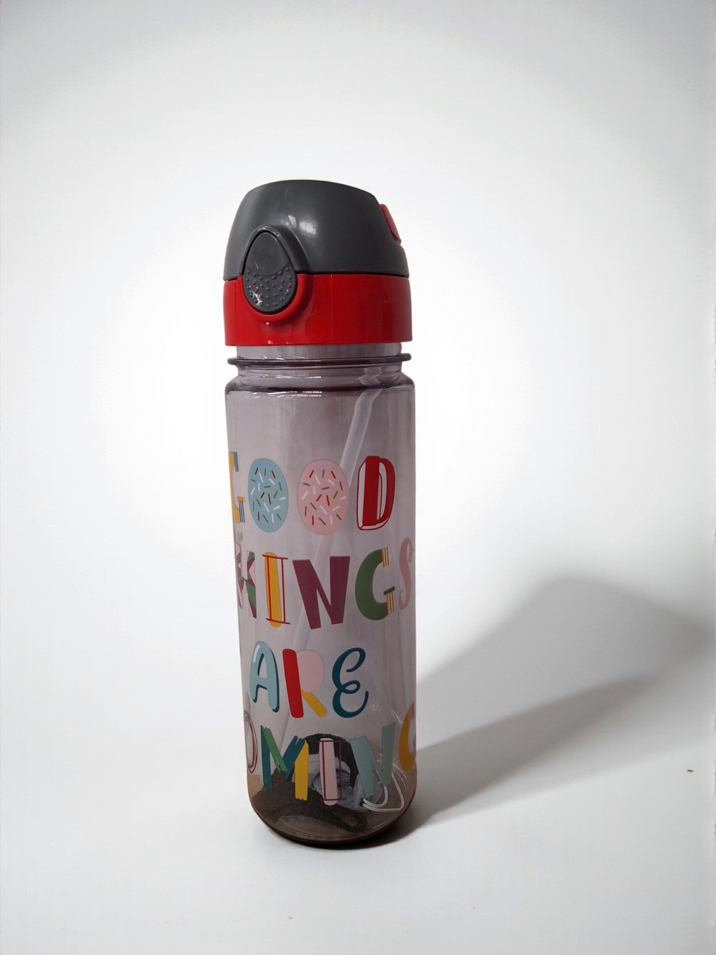 Kinder Drinkfles – Rood/Grijs – 750 ml – Met Rietje & Draaglus