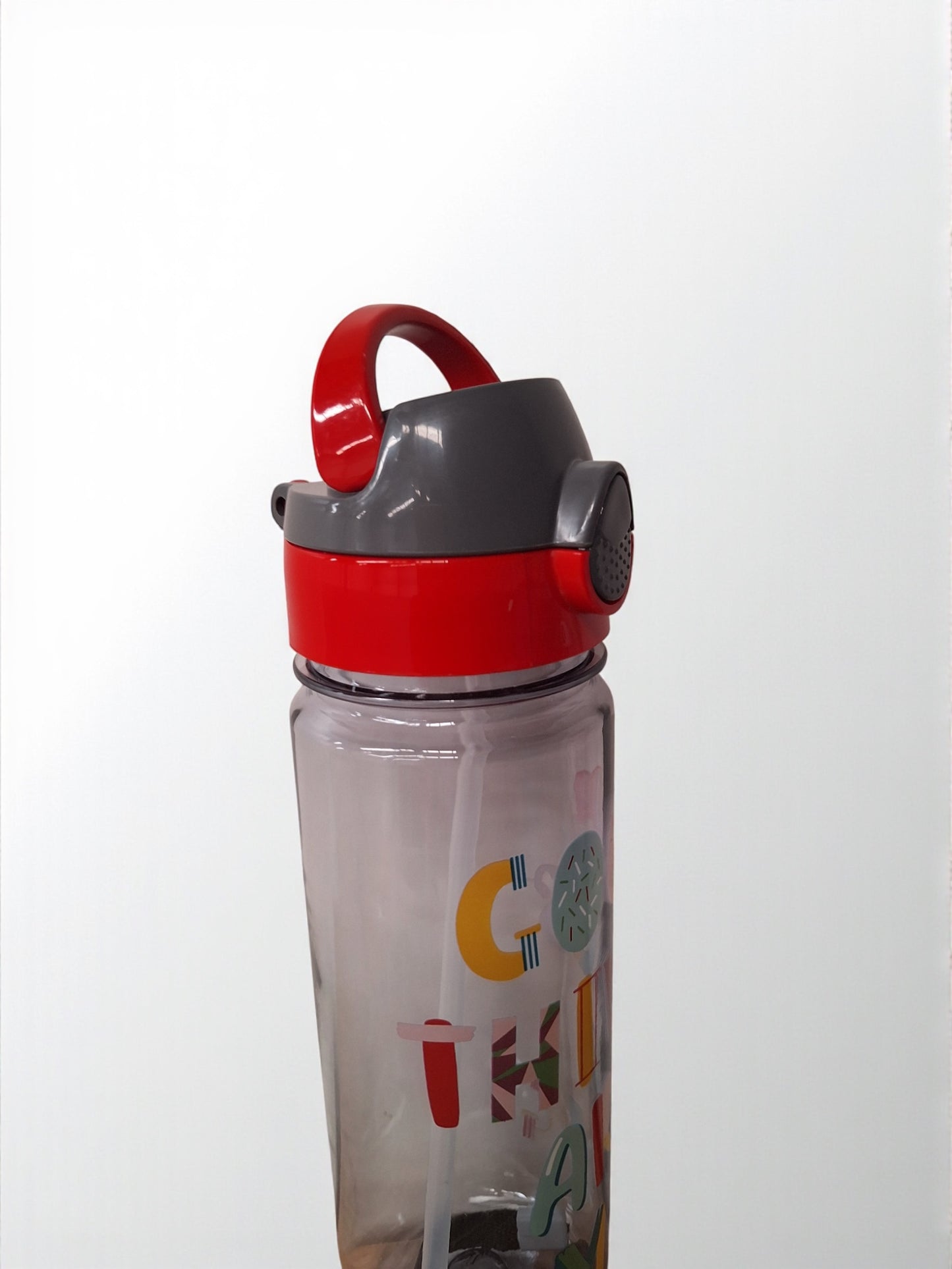 Kinder Drinkfles – Rood/Grijs – 750 ml – Met Rietje & Draaglus